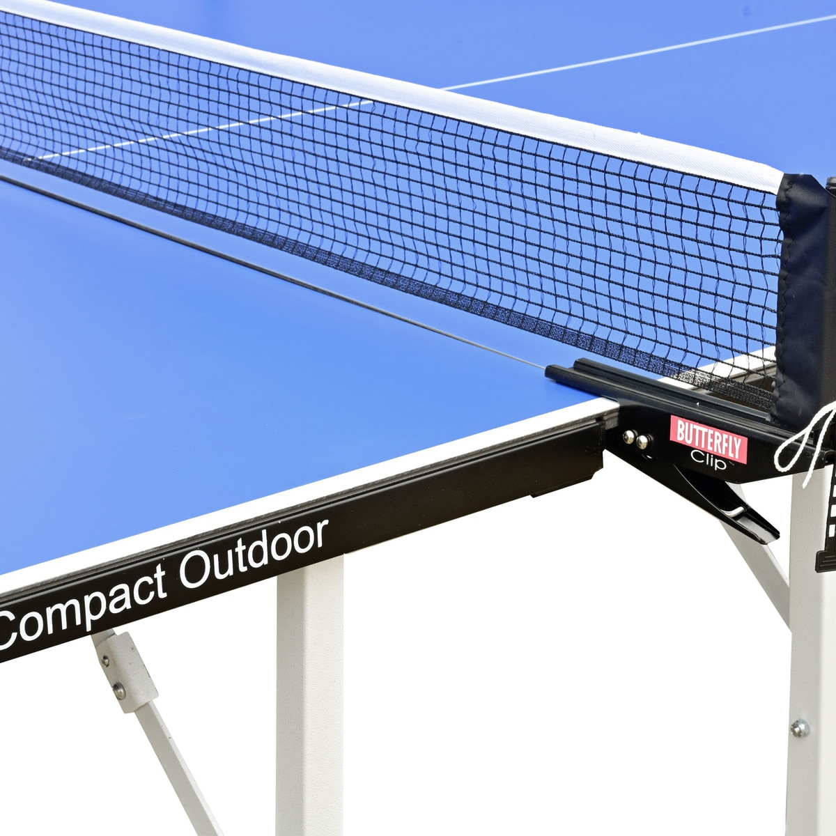 Butterfly Compact Outdoor Table: Shot of net
